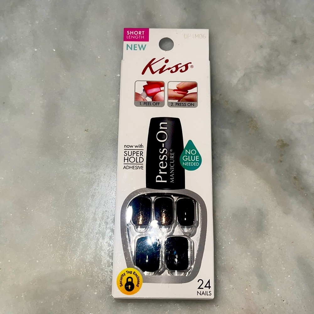 Kiss press on nails